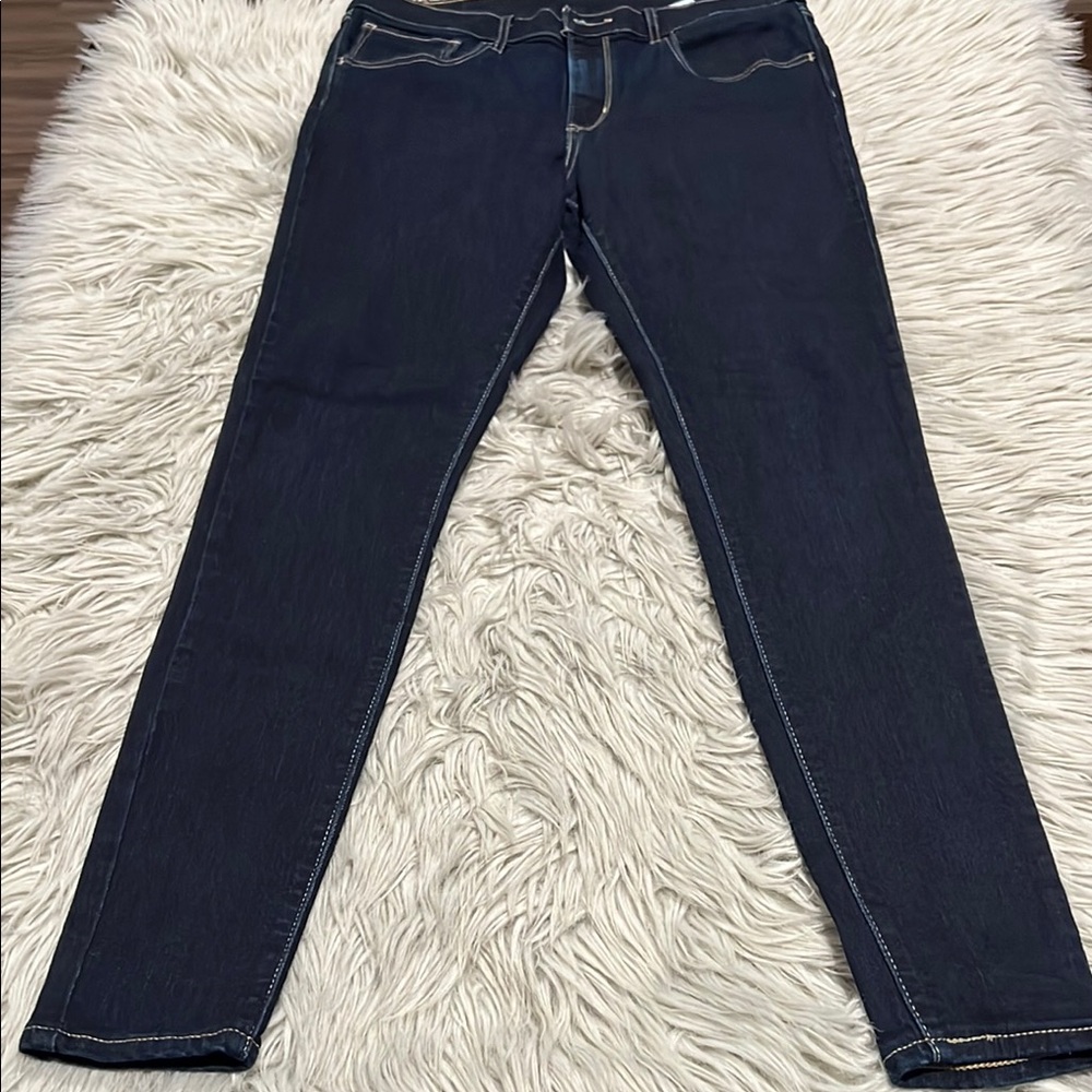 Levi's Blue Skinny Jeans with Gold Stitching